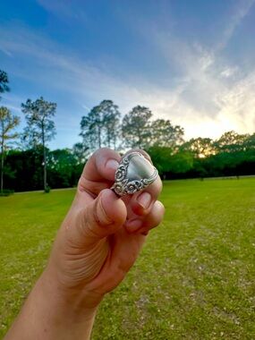 Vintage-Inspired Silver Floral Signet Ring - Silver